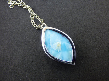 Larimar AAA &quot;Atlantis Stone&quot; Edelstein Kette 925 Sterling Silber Frau Schmuck Edel Natur Heilstein Hippie Rarität Meer Himmel blau Geschenk - Art of Nature Berlin