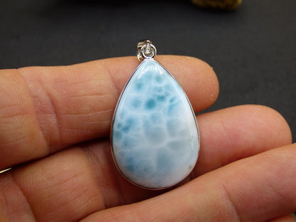 Larimar AAA &quot;Atlantis Stone&quot; Edelstein Kette 925 Sterling Silber Frau Schmuck Edel Natur Heilstein Hippie Rarität Meer Himmel blau Geschenk - Art of Nature Berlin