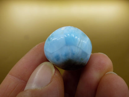 Larimar AB - ungebohrt - Handschmeichler Dekostein blau Natur Kristall HIPPIE GOA Boho Ethno Nature Heilstein Sammler Mineral Geschenk Meer - Art of Nature Berlin