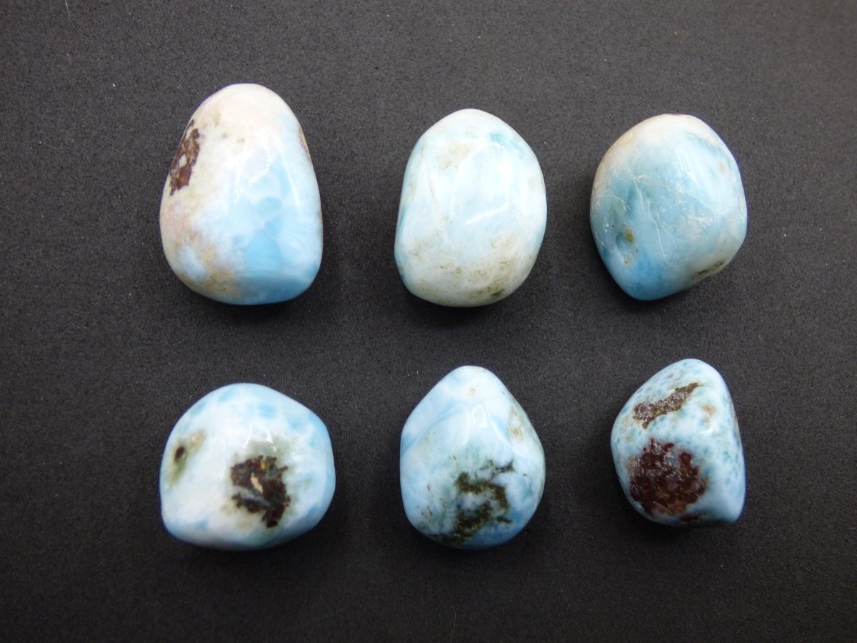 Larimar AB - ungebohrt - Handschmeichler Dekostein blau Natur Kristall HIPPIE GOA Boho Ethno Nature Heilstein Sammler Mineral Geschenk Meer - Art of Nature Berlin