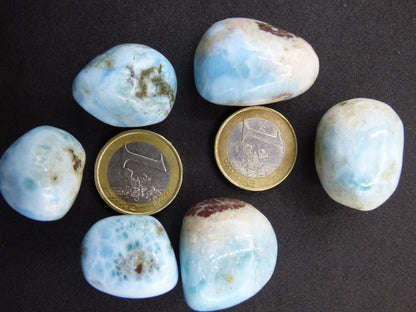 Larimar AB - ungebohrt - Handschmeichler Dekostein blau Natur Kristall HIPPIE GOA Boho Ethno Nature Heilstein Sammler Mineral Geschenk Meer - Art of Nature Berlin