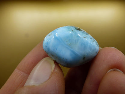 Larimar AB - ungebohrt - Handschmeichler Dekostein blau Natur Kristall HIPPIE GOA Boho Ethno Nature Heilstein Sammler Mineral Geschenk Meer - Art of Nature Berlin