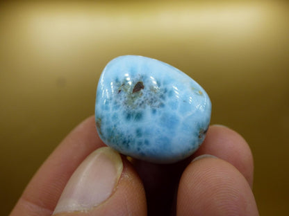 Larimar AB - ungebohrt - Handschmeichler Dekostein blau Natur Kristall HIPPIE GOA Boho Ethno Nature Heilstein Sammler Mineral Geschenk Meer - Art of Nature Berlin