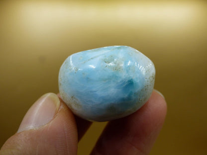 Larimar AB - ungebohrt - Handschmeichler Dekostein blau Natur Kristall HIPPIE GOA Boho Ethno Nature Heilstein Sammler Mineral Geschenk Meer - Art of Nature Berlin