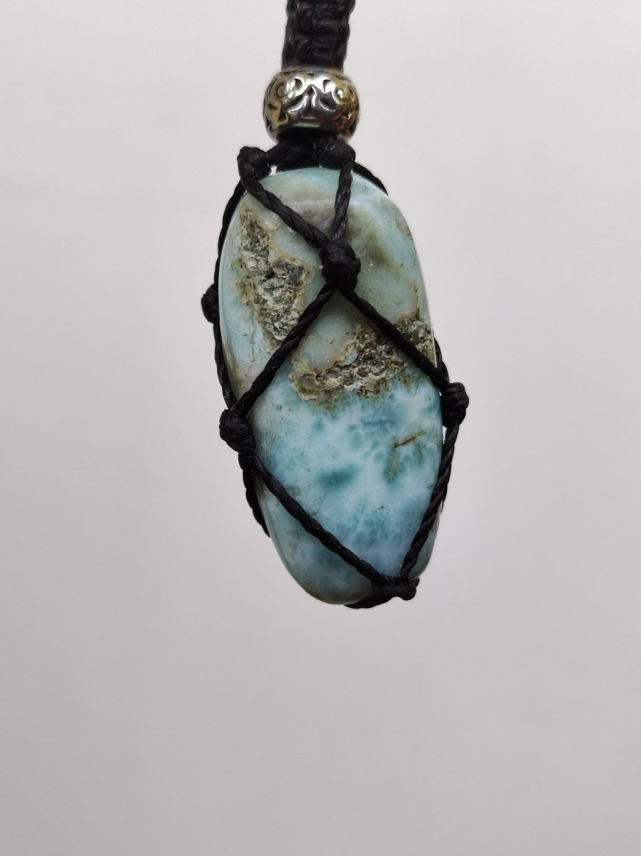 Larimar "Atlantis Stein" blau ~ Makramee Edelstein Kette Kristall Rarität Unikat Selten GOA Boho Ethno Natur Kraft Heilstein Meer Himmelblau - Art of Nature Berlin