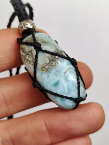 Larimar "Atlantis Stein" blau ~ Makramee Edelstein Kette Kristall Rarität Unikat Selten GOA Boho Ethno Natur Kraft Heilstein Meer Himmelblau - Art of Nature Berlin