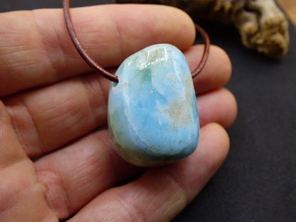 Larimar "Atlantis Stone" ~ Edelstein Kette blau Kristall Ethno Nature Heilstein Natur Sammler Mineral Geschenk Meer Himmel Goa Hippie Boho - Art of Nature Berlin