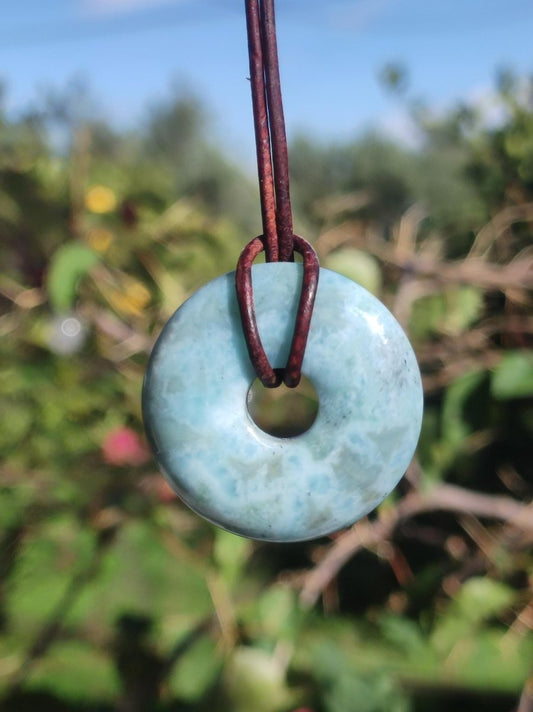 Larimar "Atlantis Stone Schutz Donut Edelstein Kette blau Heilstein Rarität Natur Edel Frau Geschenk Selten Sammler Energie Kraft Ruhe Glück - Art of Nature Berlin