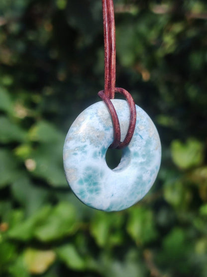 Larimar "Atlantis Stone Schutz Donut Edelstein Kette blau Heilstein Rarität Natur Edel Frau Geschenk Selten Sammler Energie Kraft Ruhe Glück - Art of Nature Berlin