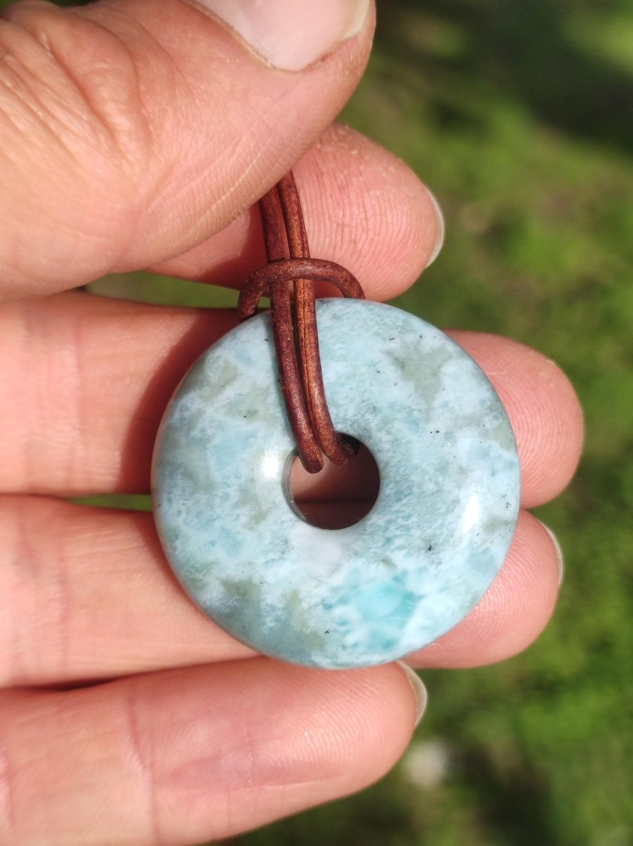 Larimar "Atlantis Stone Schutz Donut Edelstein Kette blau Heilstein Rarität Natur Edel Frau Geschenk Selten Sammler Energie Kraft Ruhe Glück - Art of Nature Berlin