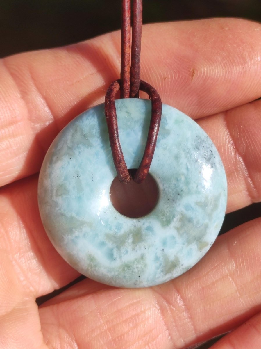 Larimar "Atlantis Stone Schutz Donut Edelstein Kette blau Heilstein Rarität Natur Edel Frau Geschenk Selten Sammler Energie Kraft Ruhe Glück - Art of Nature Berlin