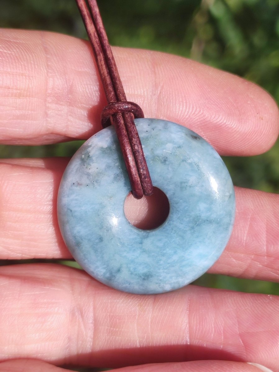 Larimar "Atlantis Stone Schutz Donut Edelstein Kette blau Heilstein Rarität Natur Edel Frau Geschenk Selten Sammler Energie Kraft Ruhe Glück - Art of Nature Berlin