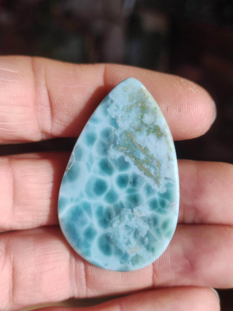 Larimar Deko Cabochon ungebohrt Handschmeichler Dekostein blau Natur Kristall Nature Heilstein Kristall Sammler Energie Mineral Geschenk - Art of Nature Berlin