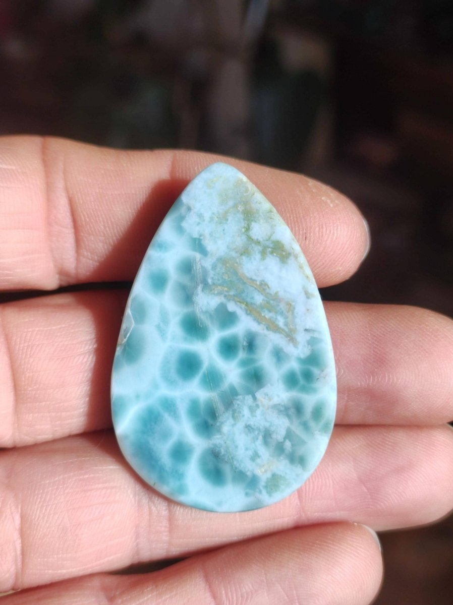 Larimar Deko Cabochon ungebohrt Handschmeichler Dekostein blau Natur Kristall Nature Heilstein Kristall Sammler Energie Mineral Geschenk - Art of Nature Berlin