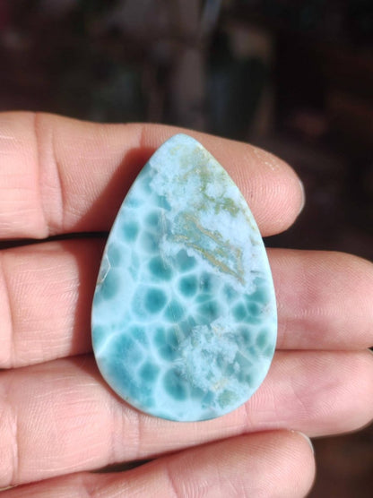 Larimar Deko Cabochon ungebohrt Handschmeichler Dekostein blau Natur Kristall Nature Heilstein Kristall Sammler Energie Mineral Geschenk - Art of Nature Berlin