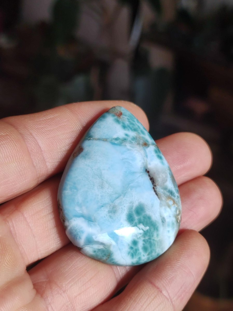 Larimar Deko Cabochon ungebohrt Handschmeichler Dekostein blau Natur Kristall Nature Heilstein Kristall Sammler Energie Mineral Geschenk - Art of Nature Berlin
