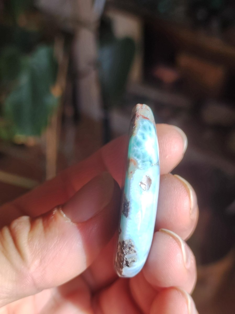 Larimar Deko Cabochon ungebohrt Handschmeichler Dekostein blau Natur Kristall Nature Heilstein Kristall Sammler Energie Mineral Geschenk - Art of Nature Berlin