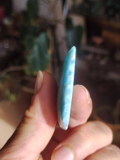 Larimar Deko Cabochon ungebohrt Handschmeichler Dekostein blau Natur Kristall Nature Heilstein Kristall Sammler Energie Mineral Geschenk - Art of Nature Berlin
