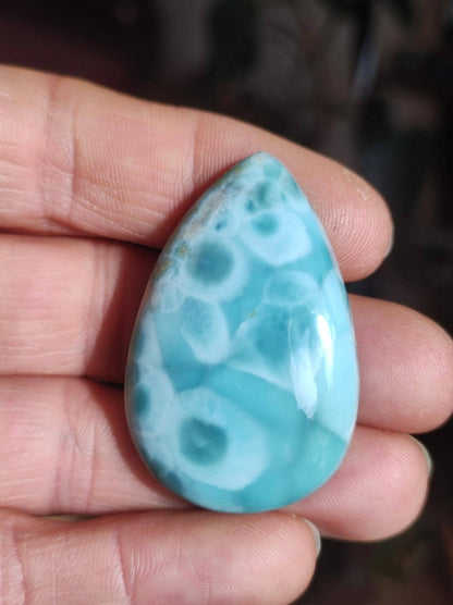Larimar Deko Cabochon ungebohrt Handschmeichler Dekostein blau Natur Kristall Nature Heilstein Kristall Sammler Energie Mineral Geschenk - Art of Nature Berlin