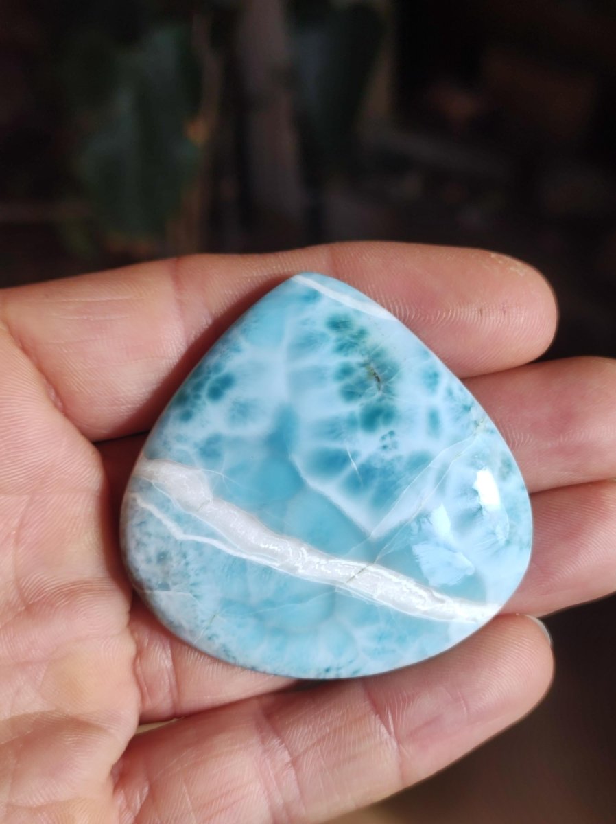 Larimar Deko Cabochon ungebohrt Handschmeichler Dekostein blau Natur Kristall Nature Heilstein Kristall Sammler Energie Mineral Geschenk - Art of Nature Berlin
