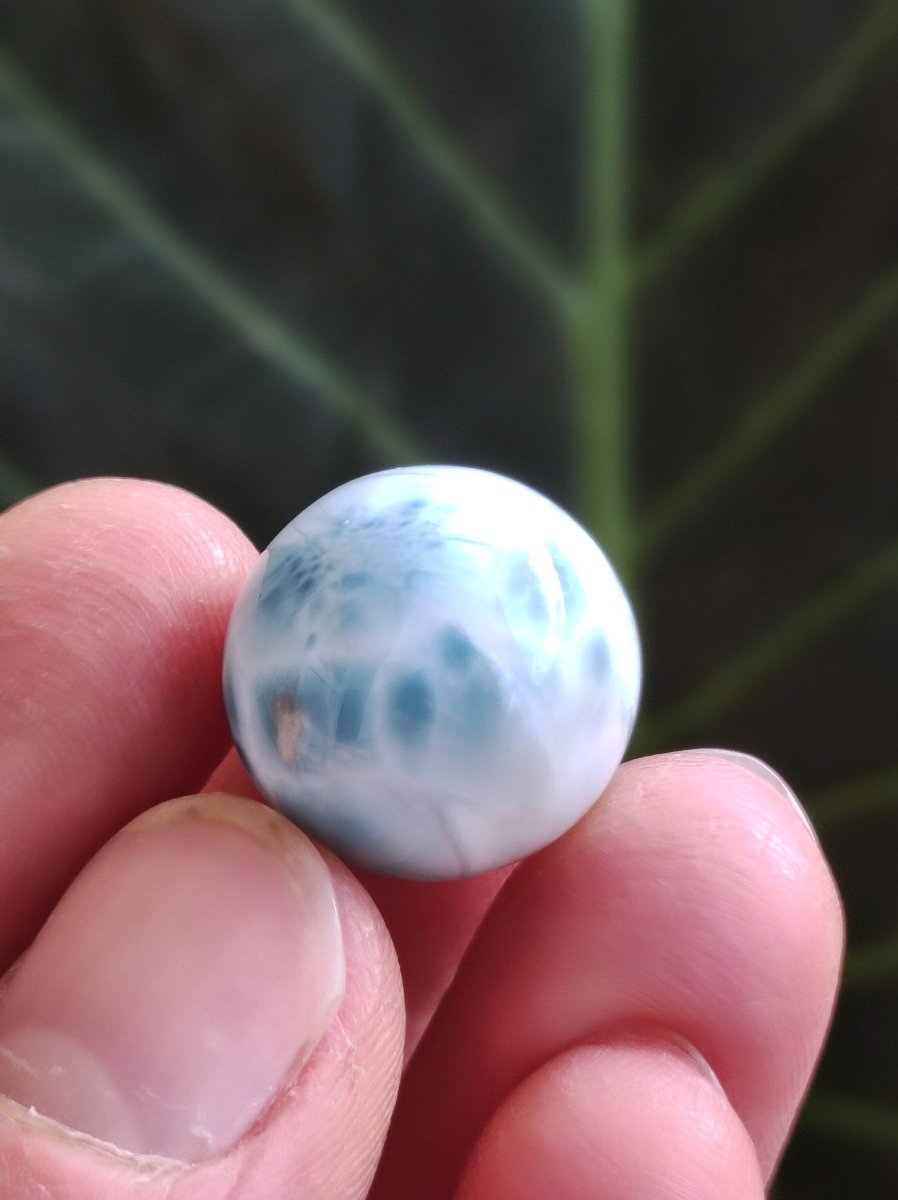 Larimar ~ Edelstein Kugel blau Deko Sphere Kristall HIPPIE GOA Boho Ethno Nature Heilstein Natur Sammler Mineral Geschenk Meer Himmel - Art of Nature Berlin