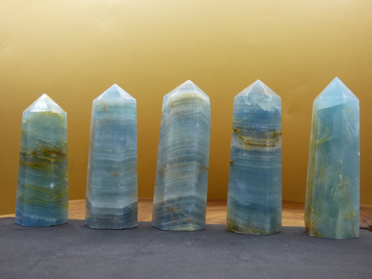 Lemurian Aquatine / Onyx Blau (Aragonit Calcit) ~ Kristall Point Spitze Turm Obelisk ~ Magische Edelstein Deko Massagestab HIPPIE Heilstein - Art of Nature Berlin