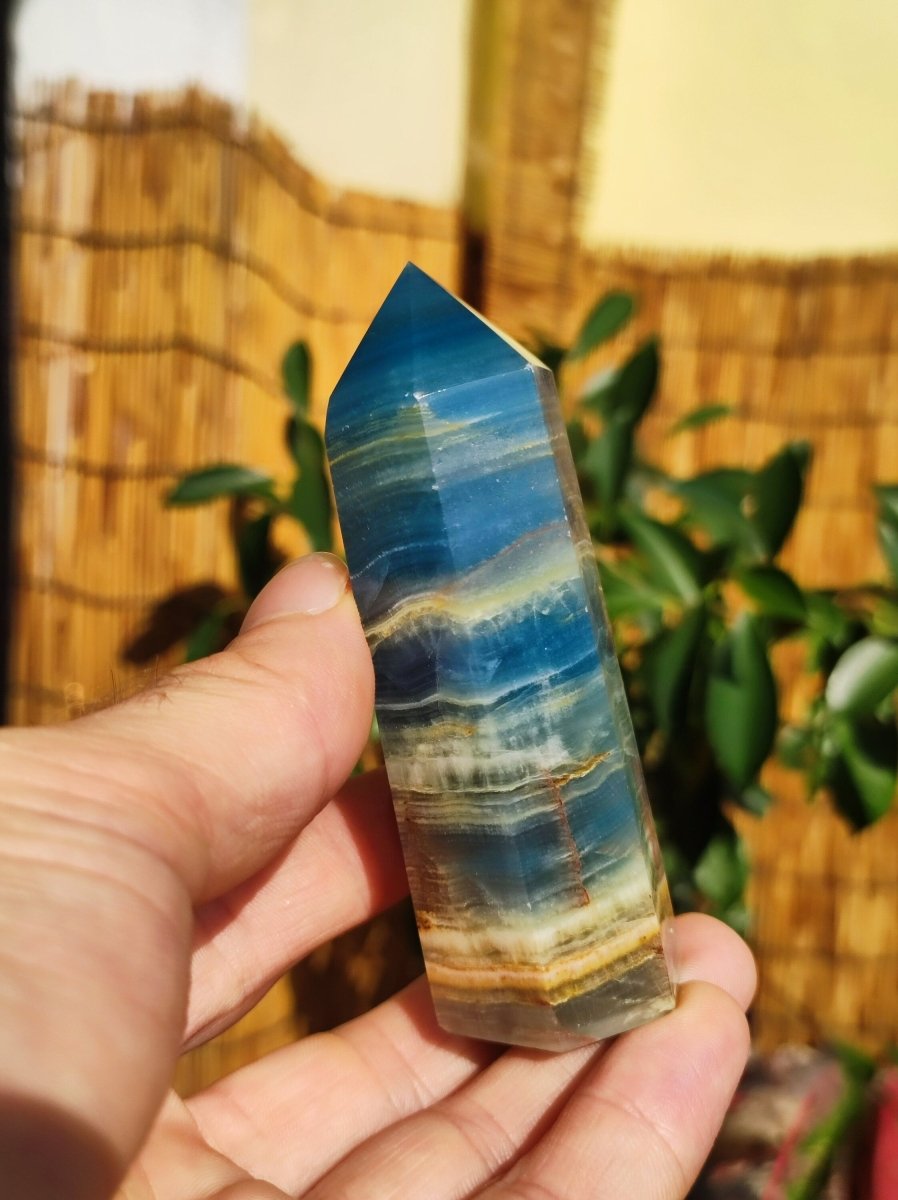 Lemurian Aquatine / Onyx Blau (Aragonit Calcit) ~ Kristall Point Spitze Turm Obelisk ~ Magische Edelstein Deko Massagestab HIPPIE Heilstein - Art of Nature Berlin