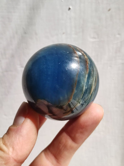 Lemurian Aquatine / Onyx blau / Aragonit Calcit Magische Edelstein Kugel Massage & Deko Sphere Kristall Meditation HIPPIE GOA Heilstein - Art of Nature Berlin