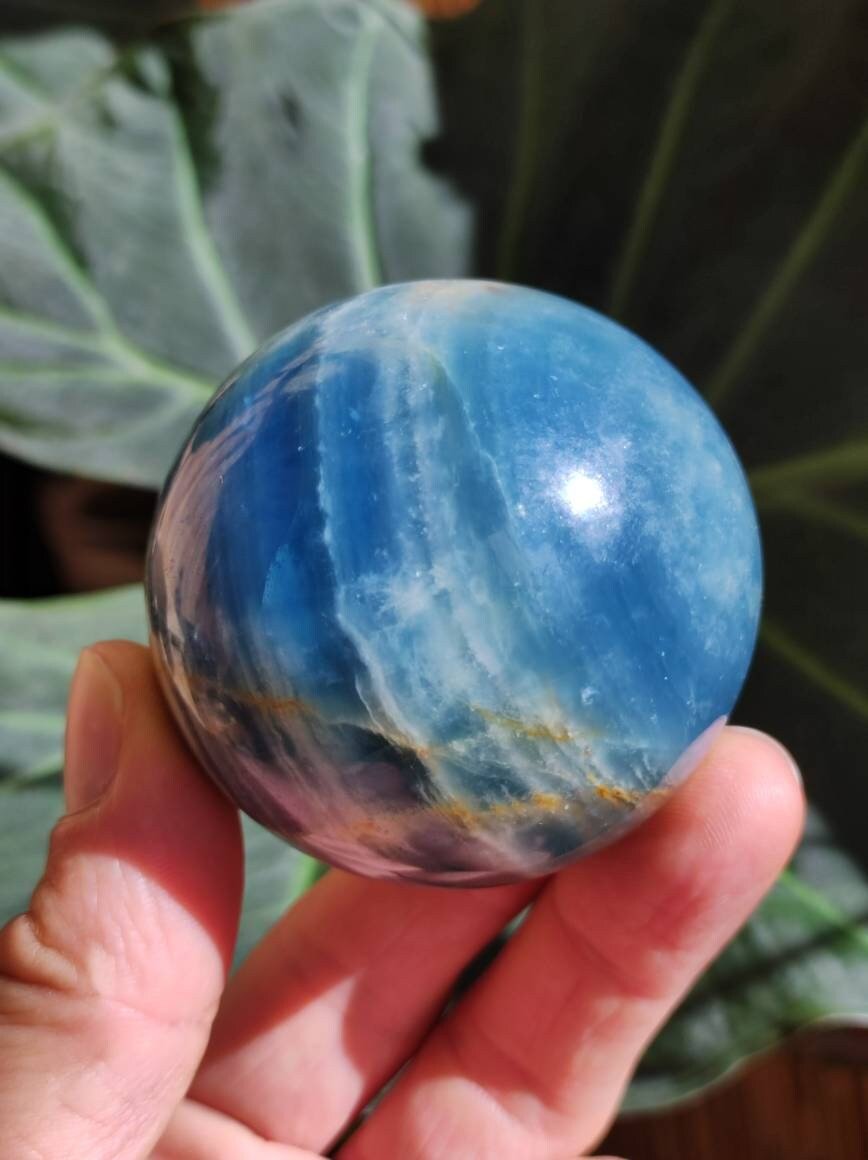 Lemurian Aquatine / Onyx blau / Aragonit Calcit Magische Edelstein Kugel Massage & Deko Sphere Kristall Meditation HIPPIE GOA Heilstein - Art of Nature Berlin