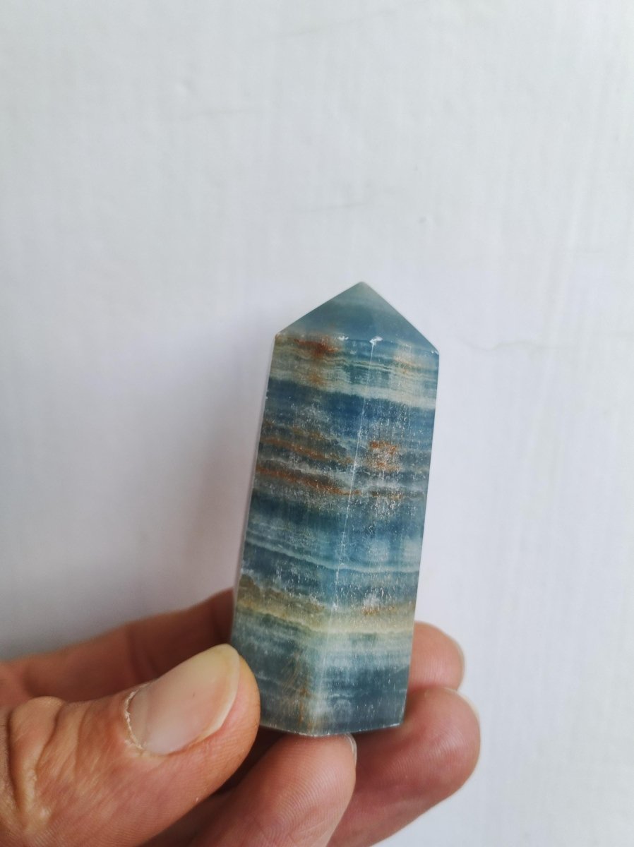 Lemurian Aquatine / Onyx blau / Aragonit Calcit Turm Obelisk Spitze Edelstein Kristall Deko rund Rarität Sammler Unikat HIPPIE Heilstein - Art of Nature Berlin