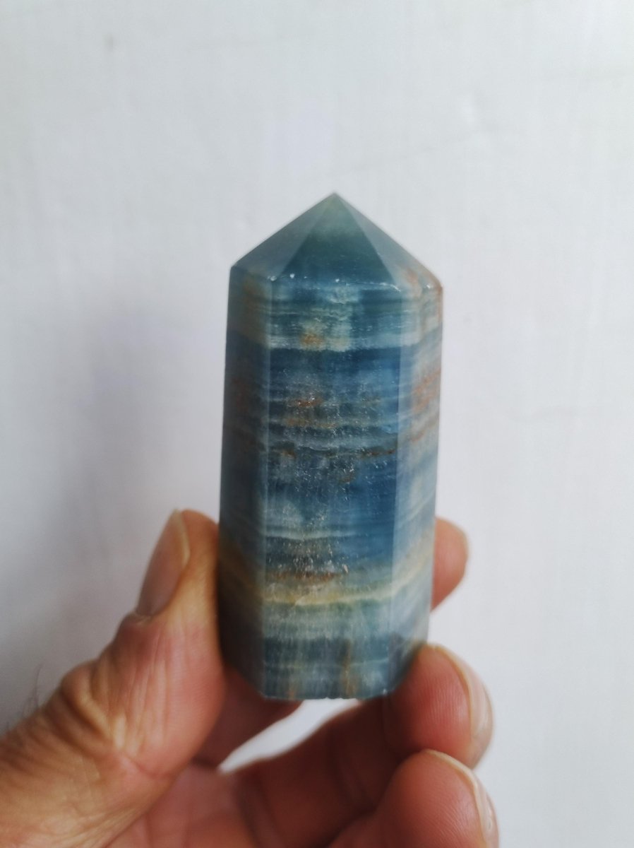 Lemurian Aquatine / Onyx blau / Aragonit Calcit Turm Obelisk Spitze Edelstein Kristall Deko rund Rarität Sammler Unikat HIPPIE Heilstein - Art of Nature Berlin