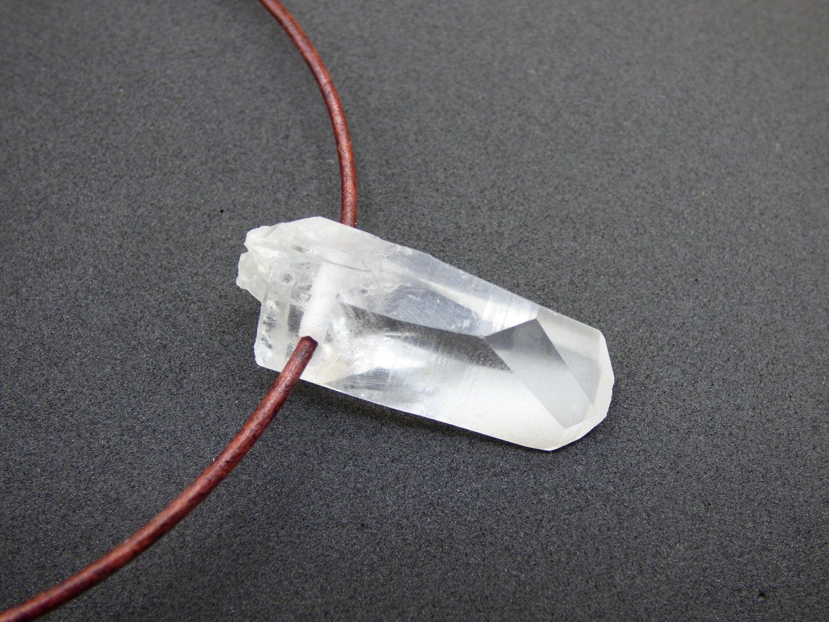 Lemurian Quarz ~ Edelstein Kette klar Hippie Goa Boho Tibet Ethno Natur Heilstein Kraft Anhänger Mann Frau Geschenk Rarität - Art of Nature Berlin