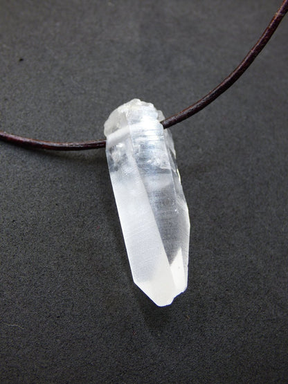 Lemurian Quarz ~ Edelstein Kette klar Hippie Goa Boho Tibet Ethno Natur Heilstein Kraft Anhänger Mann Frau Geschenk Rarität - Art of Nature Berlin