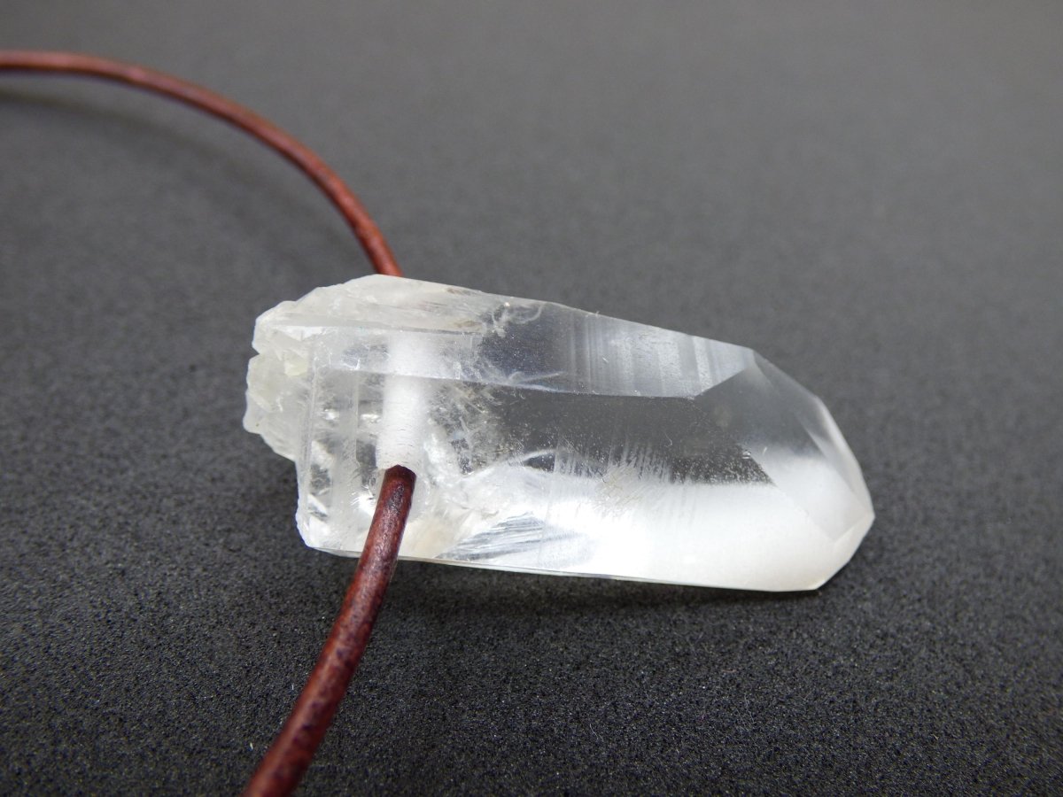 Lemurian Quarz ~ Edelstein Kette klar Hippie Goa Boho Tibet Ethno Natur Heilstein Kraft Anhänger Mann Frau Geschenk Rarität - Art of Nature Berlin