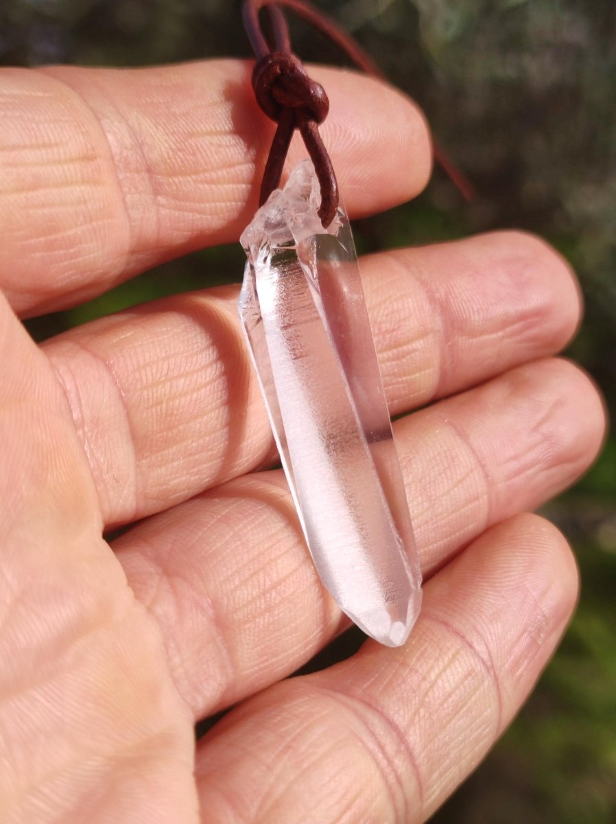 Lemurian Quarz ~ Edelstein Kette klar Hippie Goa Boho Tibet Ethno Natur Heilstein Kraft Anhänger Mann Frau Geschenk Rarität - Art of Nature Berlin