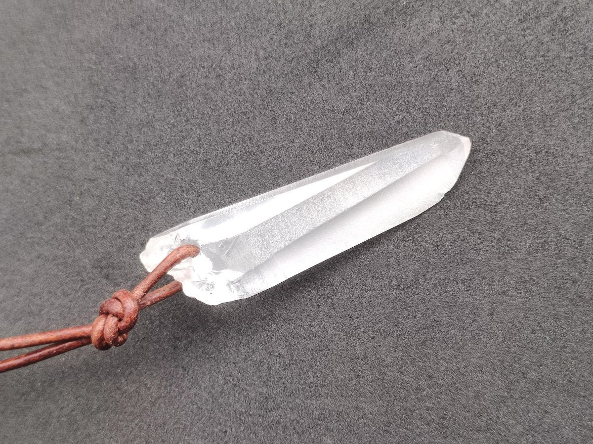 Lemurian Quarz ~ Edelstein Kette klar Hippie Goa Boho Tibet Ethno Natur Heilstein Kraft Anhänger Mann Frau Geschenk Rarität - Art of Nature Berlin