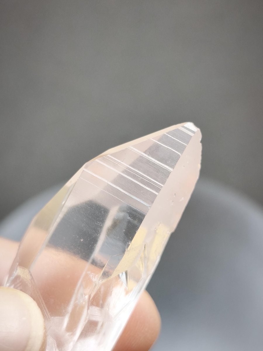 Lemurian Quarz Kristall Spitze Sammler Stufe Rarität Edelstein Deko Heilstein Mineral Kollektion Energie Natur Unikat Brasilien - Art of Nature Berlin