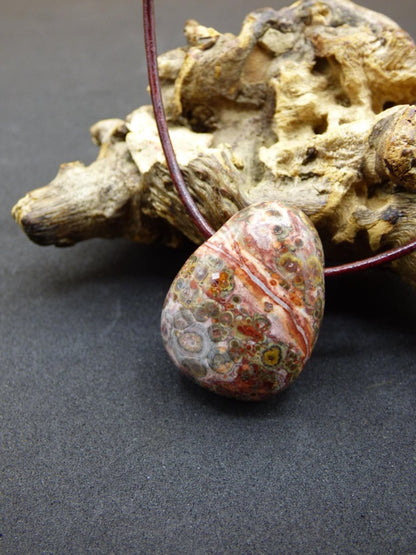 Leoparden Jaspis rot - Edelstein Kette Anhänger HIPPIE GOA Boho Ethno Natur Heilstein Rarität Kristall Geschenk Er Sie Mann Frau Schmuck - Art of Nature Berlin