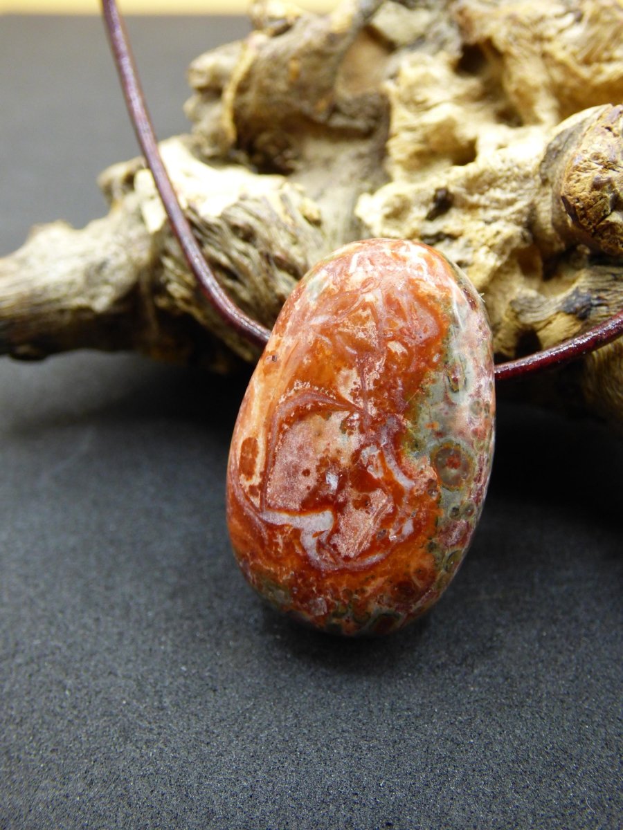 Leoparden Jaspis rot - Edelstein Kette Anhänger HIPPIE GOA Boho Ethno Natur Heilstein Rarität Kristall Geschenk Er Sie Mann Frau Schmuck - Art of Nature Berlin