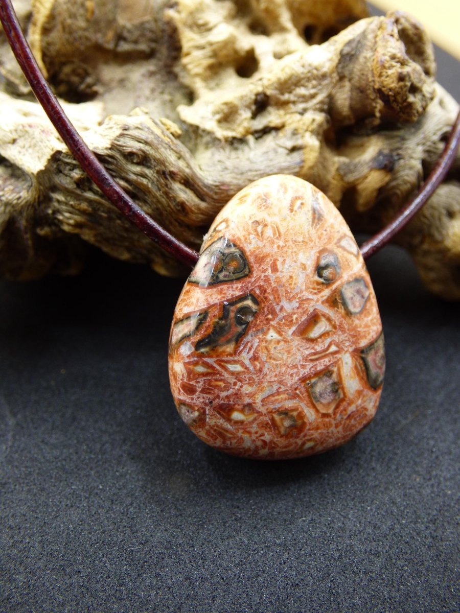 Leoparden Jaspis rot - Edelstein Kette Anhänger HIPPIE GOA Boho Ethno Natur Heilstein Rarität Kristall Geschenk Er Sie Mann Frau Schmuck - Art of Nature Berlin