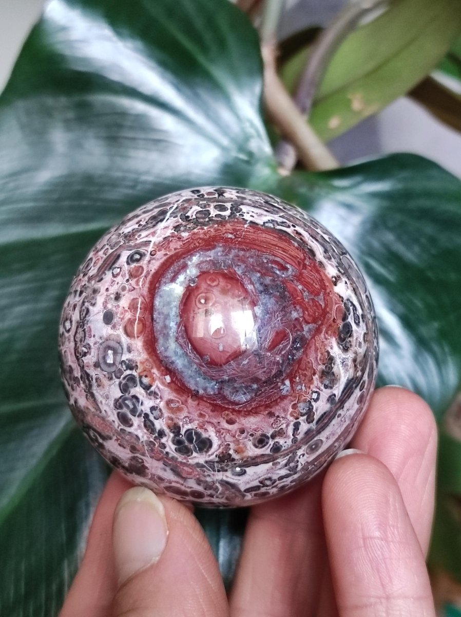 Leoparden Jaspis rot gelb ~ Magische Edelstein Kugel Sammler Deko Kristall Crystal Sphere Meditation Haus Wohnen Energie Chakra Heilstein - Art of Nature Berlin