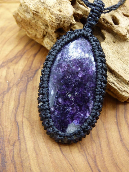 Lepidolith dunkel violett ~ Makramee Edelstein Kette ~HIPPIE ~GOA ~Boho ~Ethno ~Nature ~Heilstein - Art of Nature Berlin