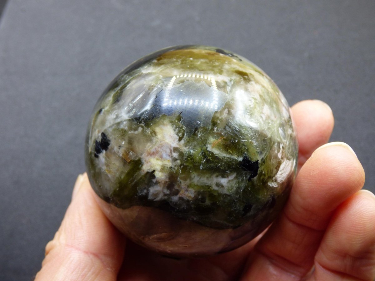 Lepidolith / Grün Mica Glimmer Effekt - Edelstein Kugel Natur Heilstein Deko Sphere Kristall Geschenk Er Sie Haus Sammler Rarität Schimmer - Art of Nature Berlin