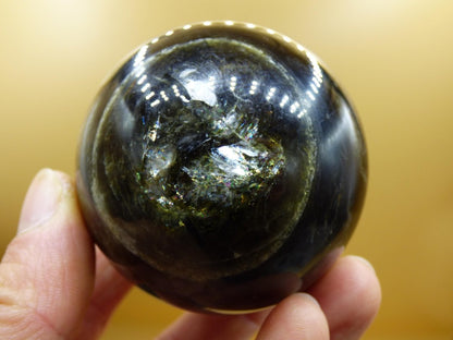 Lepidolith / Grün Mica Glimmer Effekt - Edelstein Kugel Natur Heilstein Deko Sphere Kristall Geschenk Er Sie Haus Sammler Rarität Schimmer - Art of Nature Berlin