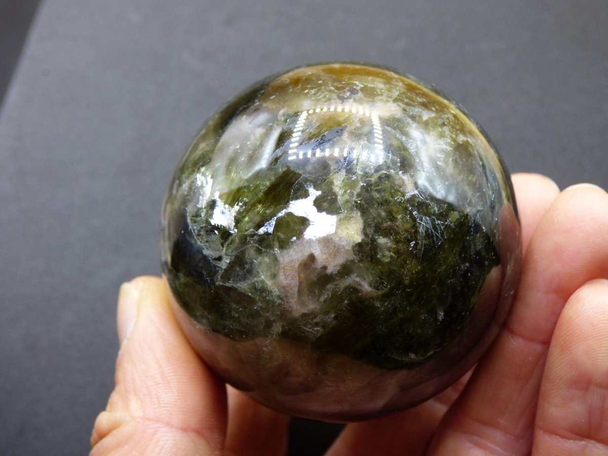 Lepidolith / Grün Mica Glimmer Effekt - Edelstein Kugel Natur Heilstein Deko Sphere Kristall Geschenk Er Sie Haus Sammler Rarität Schimmer - Art of Nature Berlin