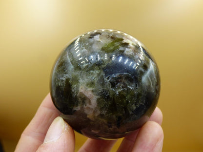 Lepidolith / Grün Mica Glimmer Effekt - Edelstein Kugel Natur Heilstein Deko Sphere Kristall Geschenk Er Sie Haus Sammler Rarität Schimmer - Art of Nature Berlin