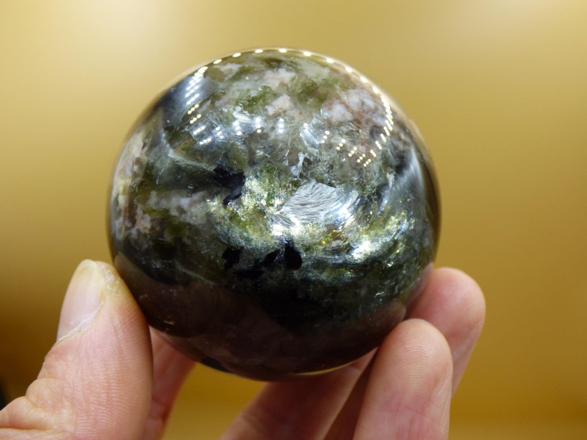 Lepidolith / Grün Mica Glimmer Effekt - Edelstein Kugel Natur Heilstein Deko Sphere Kristall Geschenk Er Sie Haus Sammler Rarität Schimmer - Art of Nature Berlin