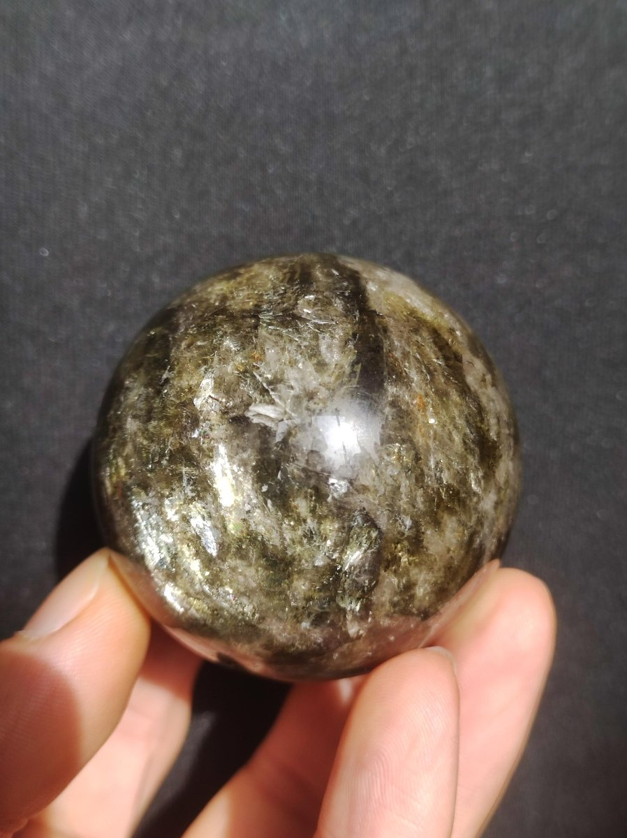 Lepidolith / Grün Mica Glimmer Effekt - Edelstein Kugel Natur Heilstein Deko Sphere Kristall Geschenk Er Sie Haus Sammler Rarität Schimmer - Art of Nature Berlin