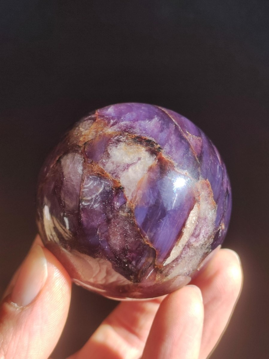Lepidolith / Purple Mica Glimmer Effekt - Edelstein Kugel lila Natur Heilstein Deko Sphere Kristall Geschenk Er Sie Haus Sammler Rarität - Art of Nature Berlin