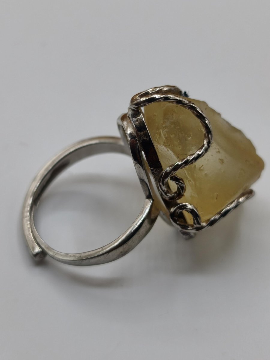 Libysches Wüstenglas Libyan Desert Glass Meteorit Ring 925 Silber verstellbare Größe Edelstein Heilstein Energie Kraft Rarität Geschenk Frau - Art of Nature Berlin